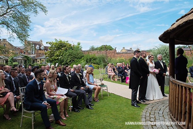 Berkshire Buckinghamshire Wedding Photographer Hannah McClune-4
