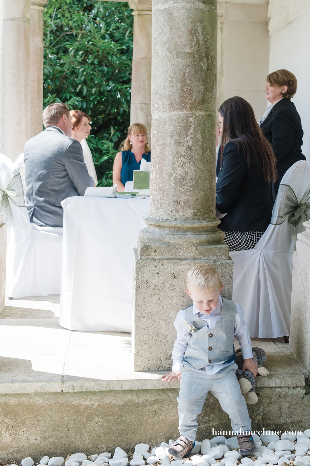Outdoor ceremony Berkshire Wedding Photographer-14